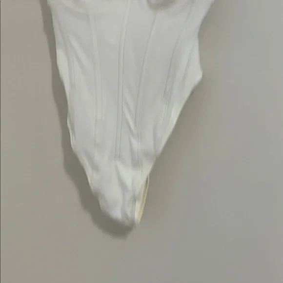 SKIMS Off White Corset Shapewear Bodysuit - Picture 4 of 10